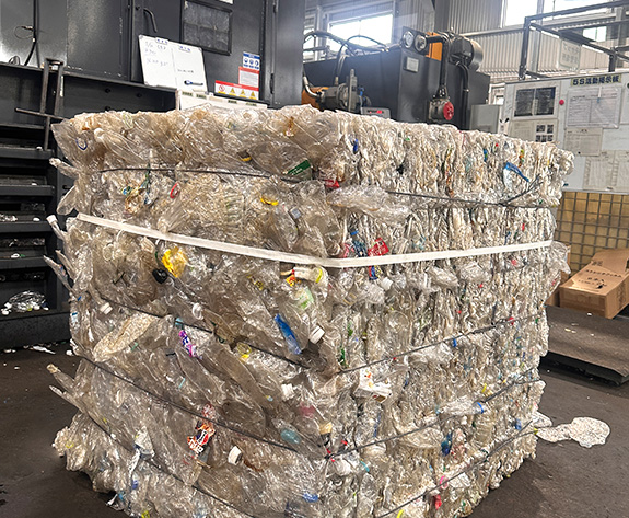Giải pháp nén hiệu suất cao cho doanh nghiệp tái chế PET Nhật Bản