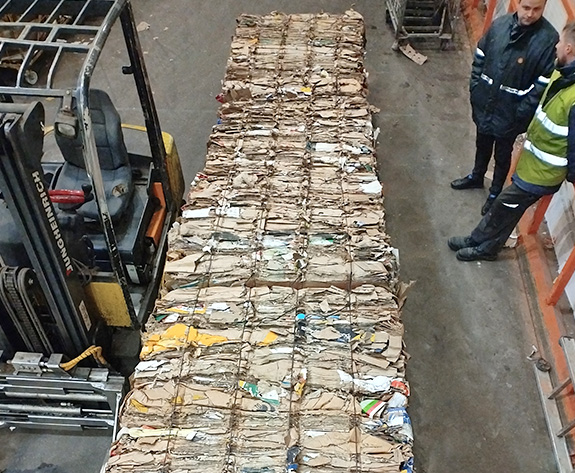 Giải pháp Máy đóng kiện thùng carton hiệu quả cao cho chuỗi siêu thị quy mô lớn ở Nga