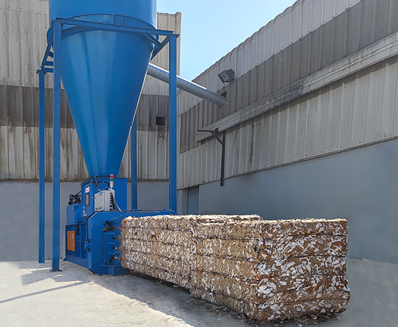 Giải pháp đóng kiện rác thải tiết kiệm cho nhà máy thùng carton Omani