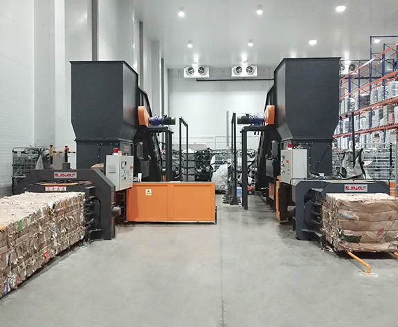 Giải pháp xử lý tự động cho bao bì thải tại Trung tâm hậu cần siêu thị hàng đầu của Nga